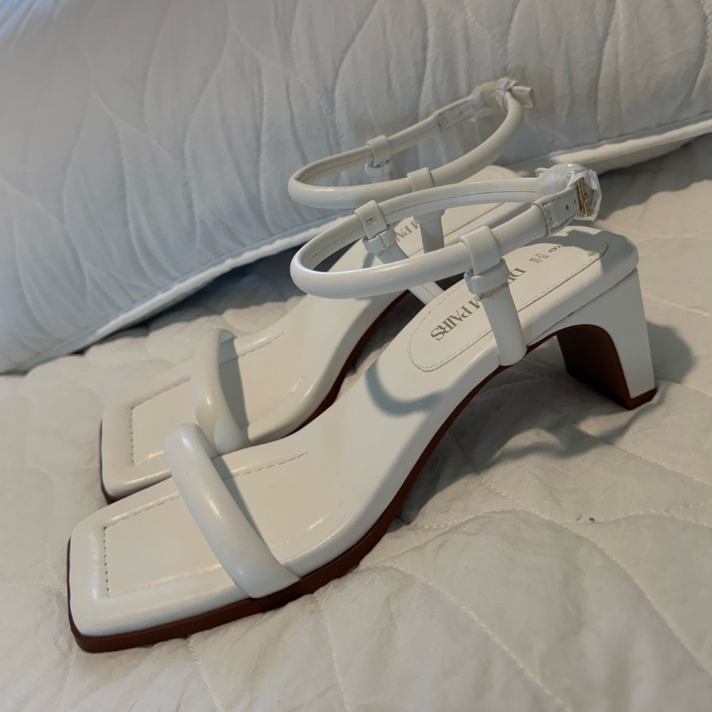 NWT Dream Pairs White Strappy Heels - Picture 9 of 13